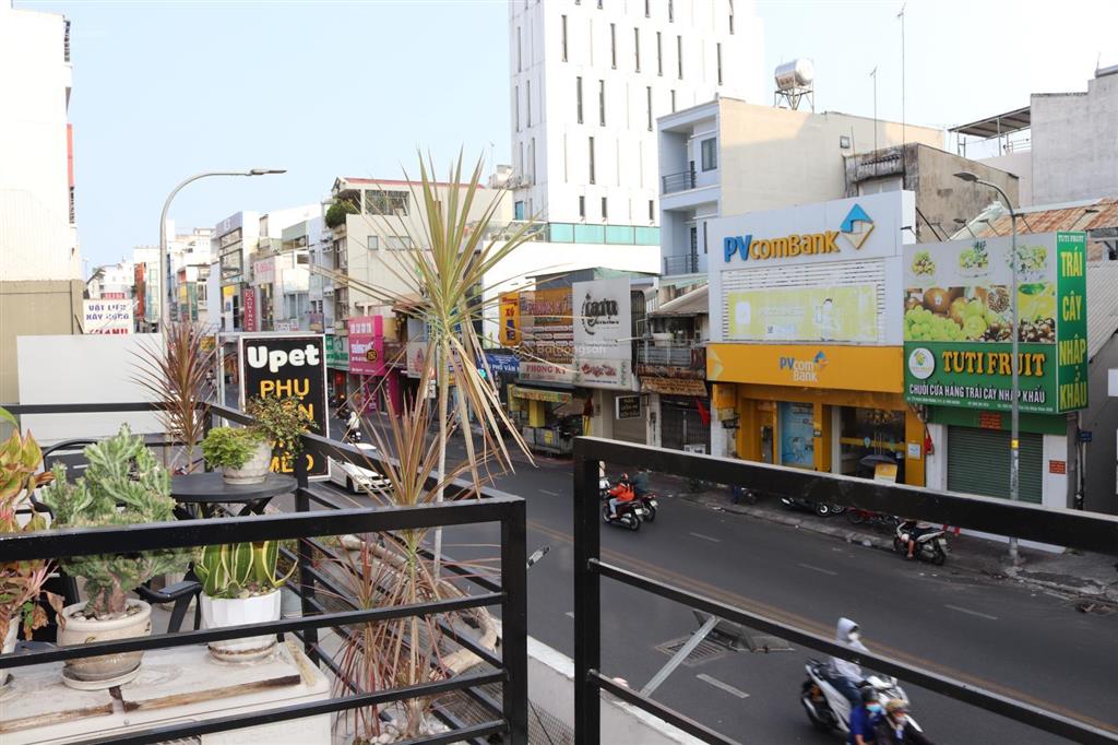 Bán nhà mặt tiền 56 phan đình phùng, p. cầu kiệu, tphcm