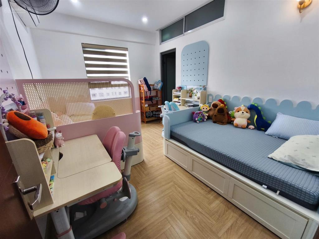Chính chủ  65m2 căn góc tặng full nội thất giá chỉ 2,7 tỷ 2 ban công sẵn sổ hồng