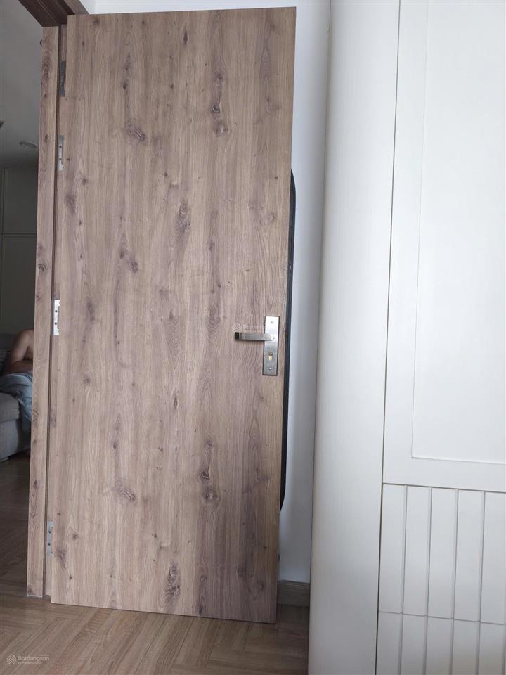 Chính chủ  65m2 căn góc tặng full nội thất giá chỉ 2,7 tỷ 2 ban công sẵn sổ hồng
