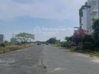 Bán đất kdc sở văn hóa thông tin, phường phú hữu, quận 9  đường 12m, xe hơi lưu thông thoải mái