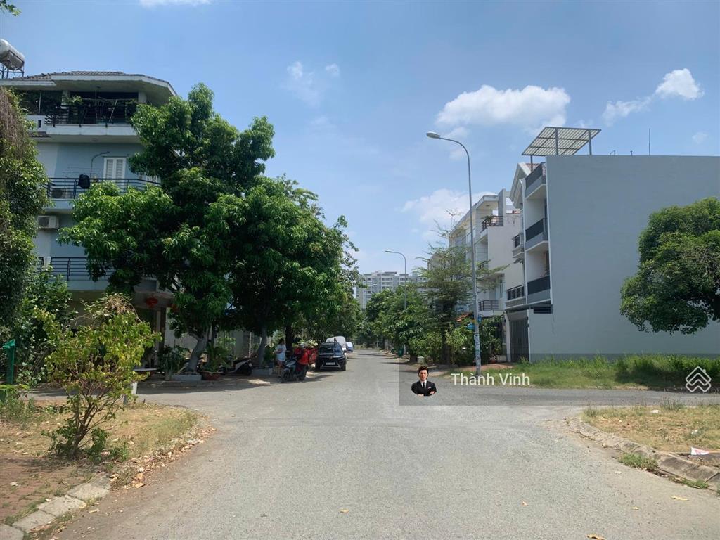 Sổ đỏ cá nhân bán đất nền kdc nam long q9  đường d2 (16m)  giá chỉ 11 tỷ