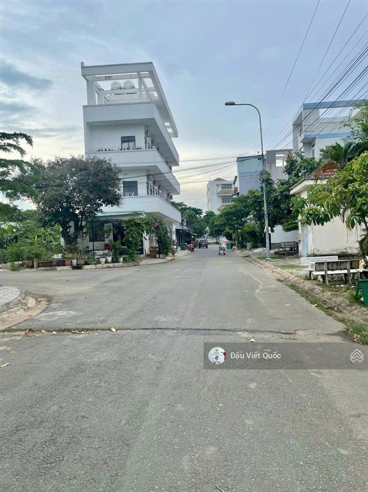Cần bán lô đất 10x20m khu dân cư kiến á, q9, mặt tiền đường 12m, giá 84 tr/m2,  0902 397 ***