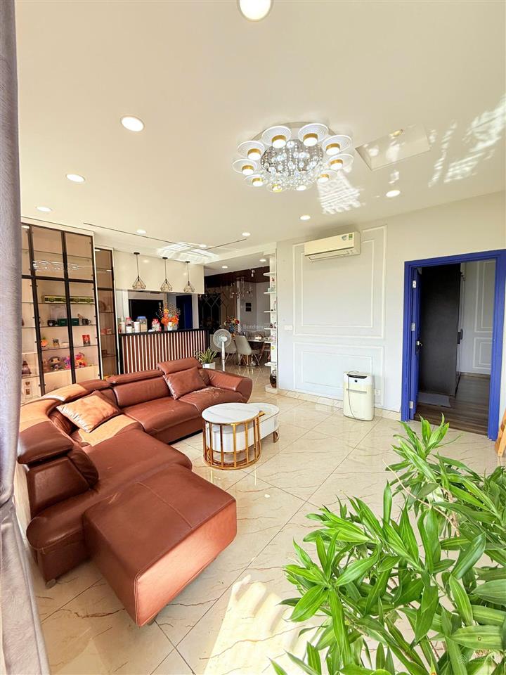 Chính chủ cho thuê căn hộ cao cấp emerald celadon city  block b  căn góc view công viên