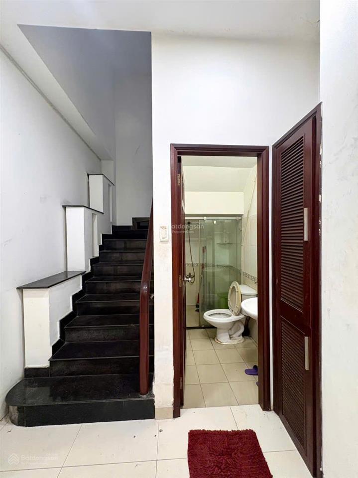 Bán nhà đường nguyễn kiệm, phường 4, quận phú nhuận  nhà 1 trệt, 2 lầu xây kiên cố