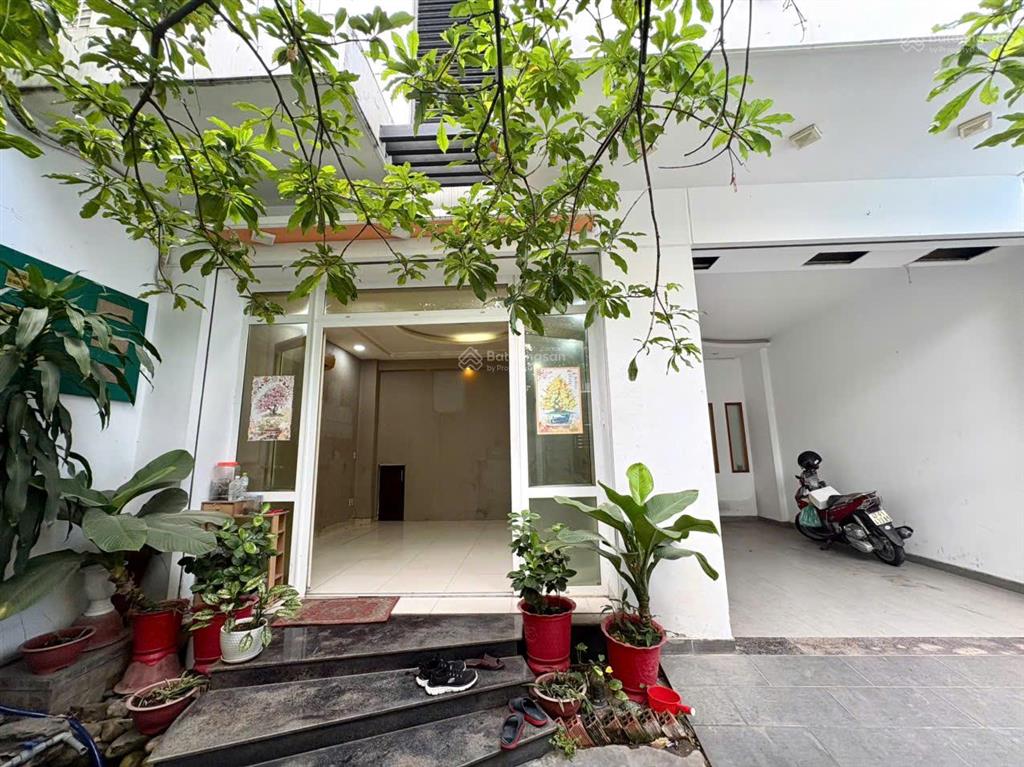 Bán nhà đường nguyễn kiệm, phường 4, quận phú nhuận  nhà 1 trệt, 2 lầu xây kiên cố