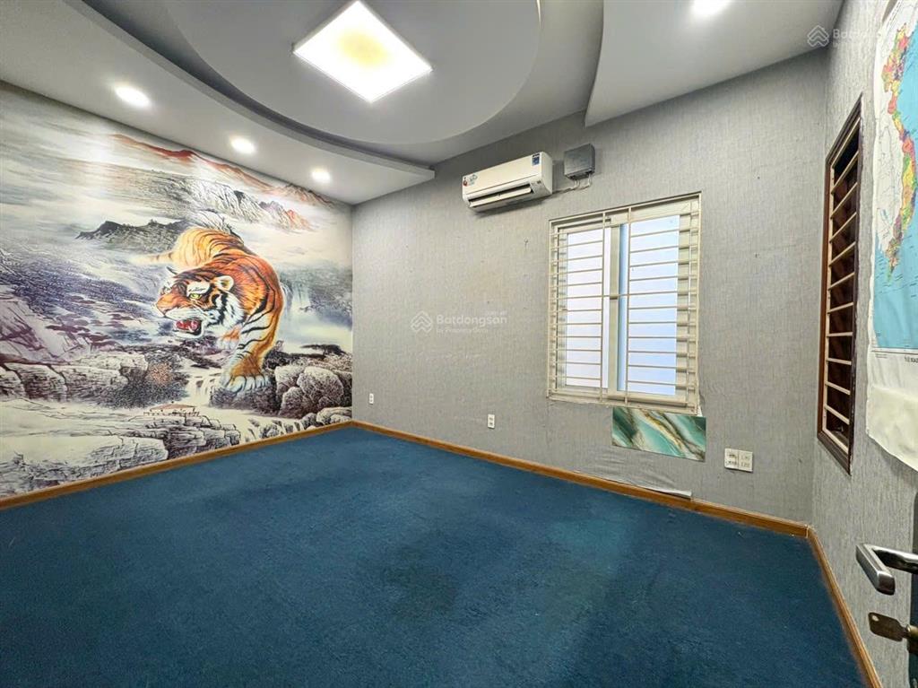 Bán nhà đường nguyễn kiệm, phường 4, quận phú nhuận  nhà 1 trệt, 2 lầu xây kiên cố