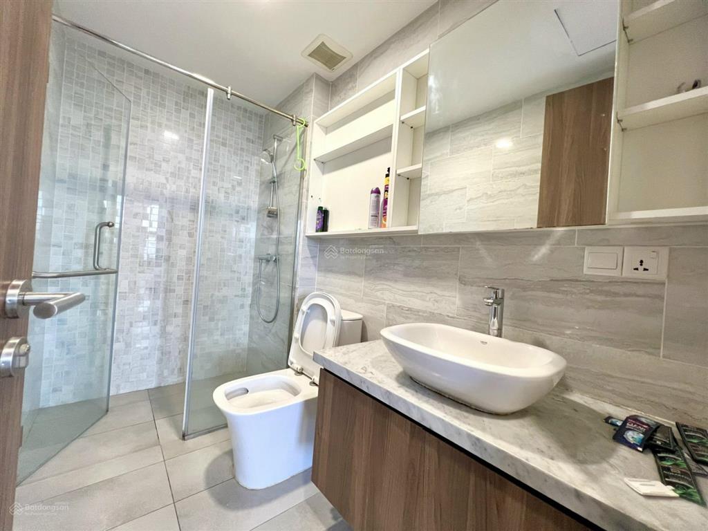 Cần chuyển nhượng căn hộ 2pn tại cc everrich infinity q5 với diện tích 80m2 giá tốt.  0915 194 ***