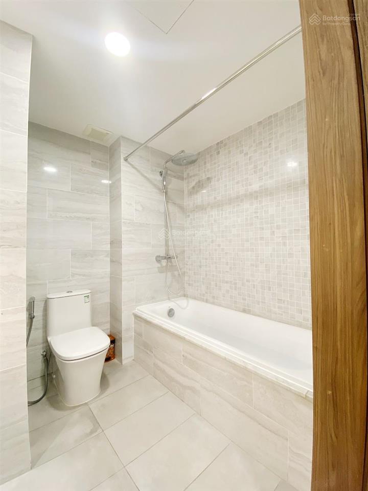 Cho thuê ch everrich infinity giá tốt căn 2pn  80m2 full nội thất,  0915 194 ***