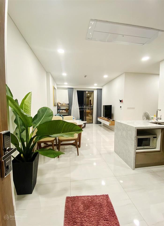 Cho thuê ch everrich infinity giá tốt căn 2pn  80m2 full nội thất,  0915 194 ***