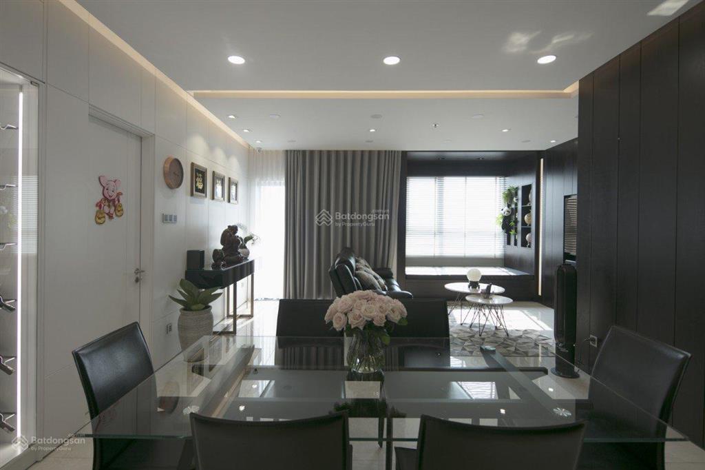 Bán nhanh căn hộ 2pn nội thất đẹp tại chung cư everrich quận 5.  0915 194 ***