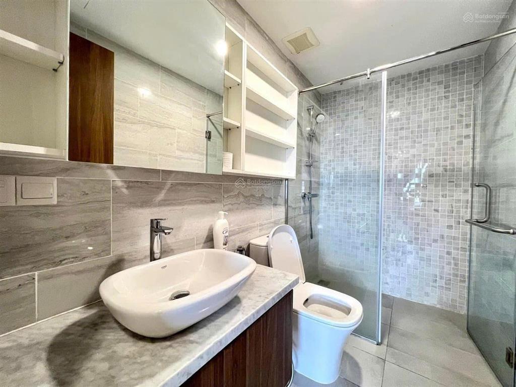Chuyên cho thuê căn hộ kingdom 101, căn hộ 2pn + 2wc nội thất cơ bản giá tốt.  0915 194 ***