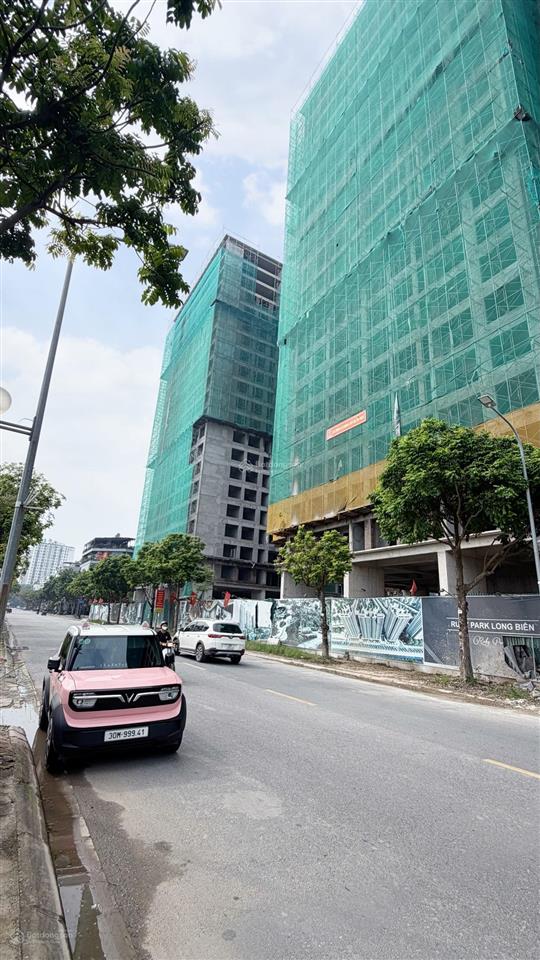 57tr/m2 full vat, kpbt hiếm có 1 căn ngoại giao 2pn tầng trung view sông giá hời ruby park