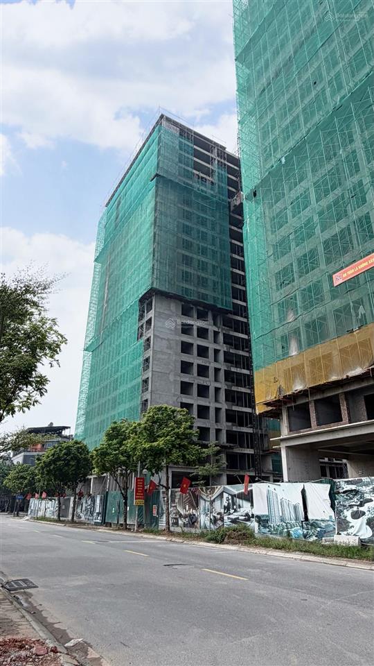 57tr/m2 full vat, kpbt hiếm có 1 căn ngoại giao 2pn tầng trung view sông giá hời ruby park
