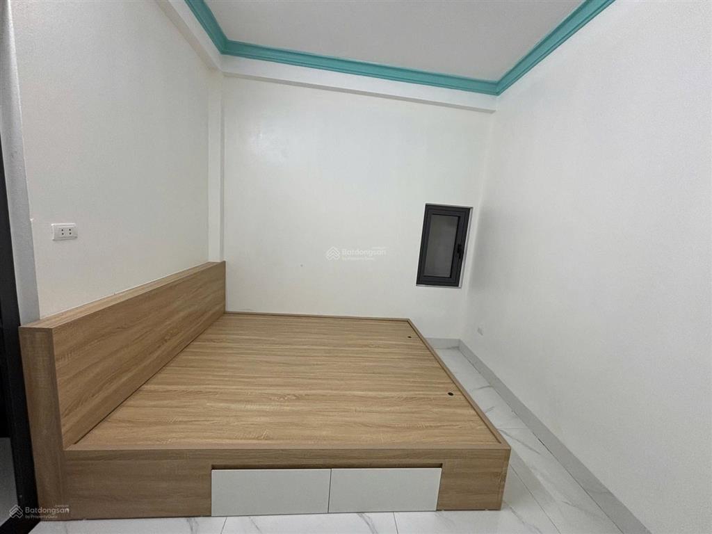 8 tỷ, 4 tầng, 48m2, mặt tiền 4.5 m, nhà xây mới, ngõ nông, ô tô cách nhà 20m, phú lương hà đông.