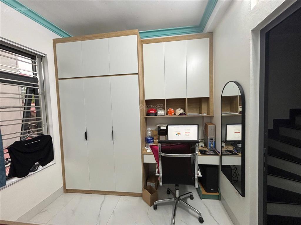 8 tỷ, 4 tầng, 48m2, mặt tiền 4.5 m, nhà xây mới, ngõ nông, ô tô cách nhà 20m, phú lương hà đông.