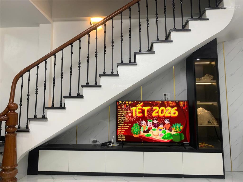 8 tỷ, 4 tầng, 48m2, mặt tiền 4.5 m, nhà xây mới, ngõ nông, ô tô cách nhà 20m, phú lương hà đông.