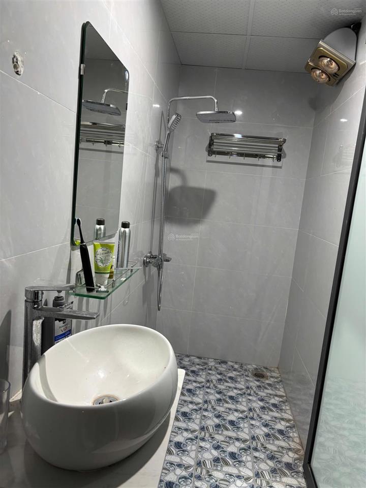 8 tỷ, 4 tầng, 48m2, mặt tiền 4.5 m, nhà xây mới, ngõ nông, ô tô cách nhà 20m, phú lương hà đông.