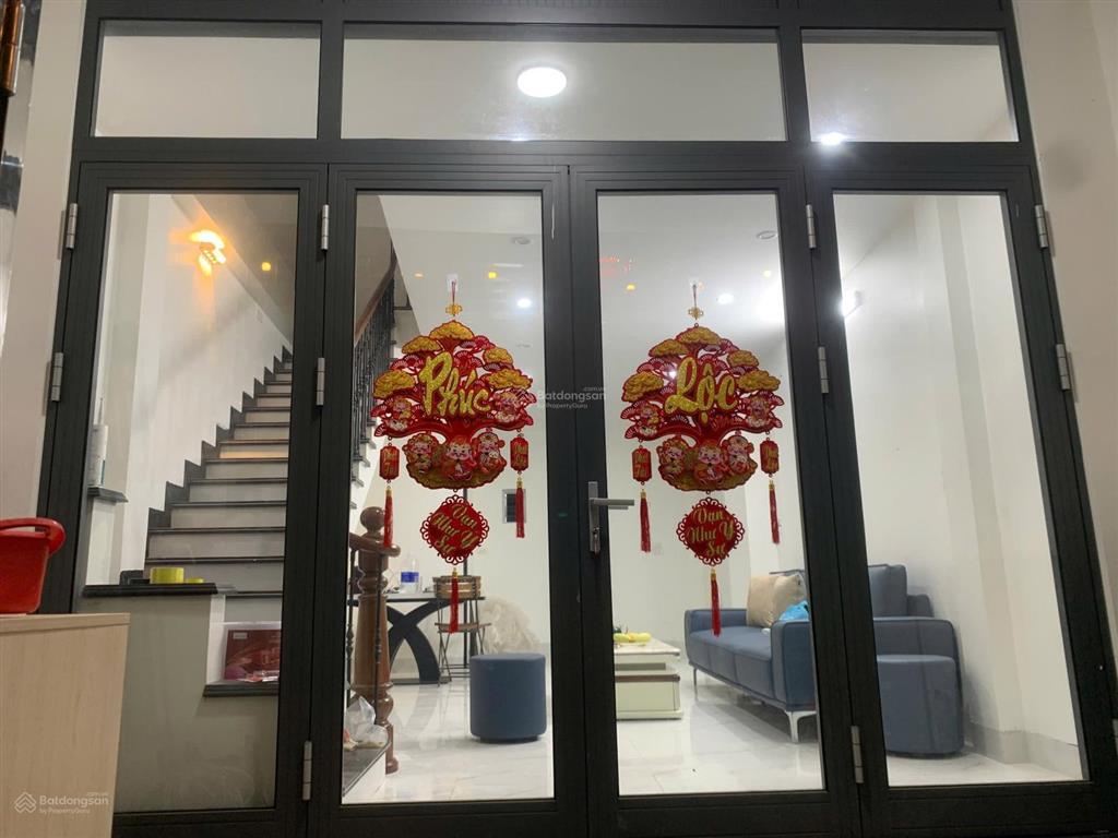 8 tỷ, 4 tầng, 48m2, mặt tiền 4.5 m, nhà xây mới, ngõ nông, ô tô cách nhà 20m, phú lương hà đông.