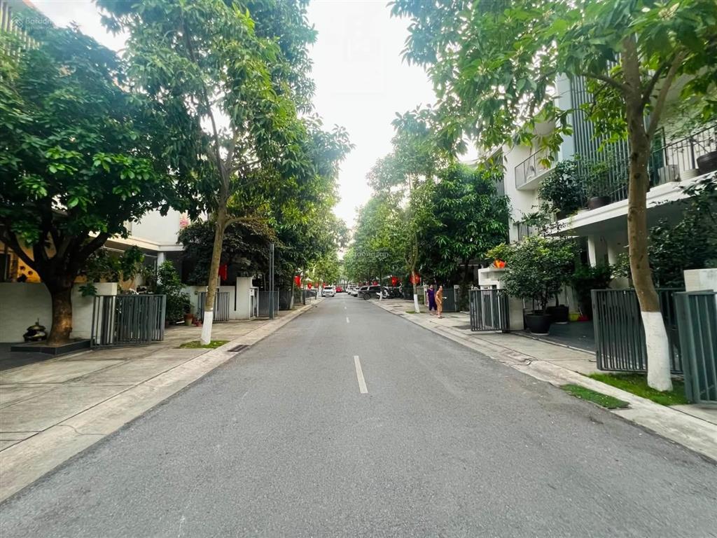 Biệt thự liền kề parkcity, lê trọng tấn, hà đông. 120m x 3 tầng, 2 thoáng. an ninh đỉnh, giá tốt.