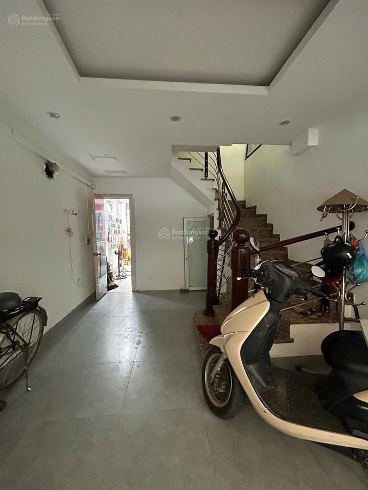 Siêu hot mặt phố thụy khuê, tây hồ. 45m2, 5 tầng, mt5m. chỉ 14,8 tỷ. vỉa hè, kinh doanh, ô tô tránh