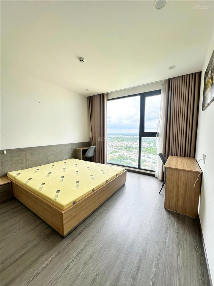 Cần bán căn 3pn lavida plus, nt dính tường giá 6.55 tỷ all in. view đẹp.  0938 839 *** ms. thúy
