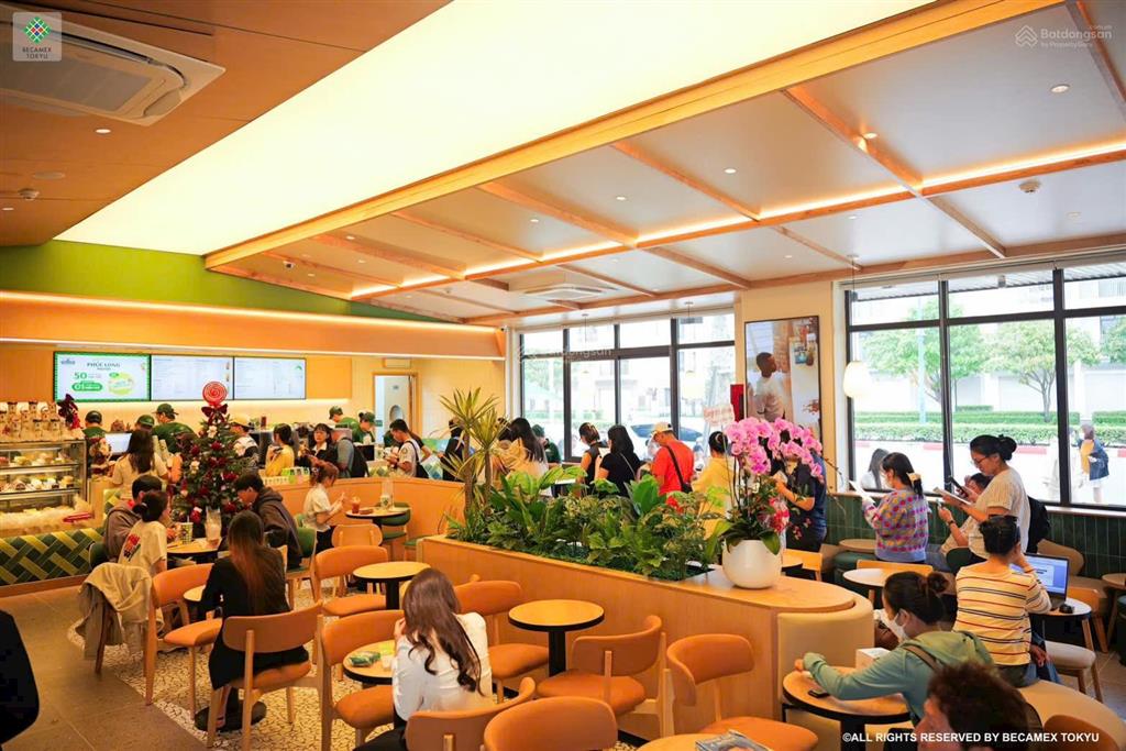 Golden boulevard shophouse 1 trệt 3 lầu mặt tiền đường lê lợi.  0934 823 ***
