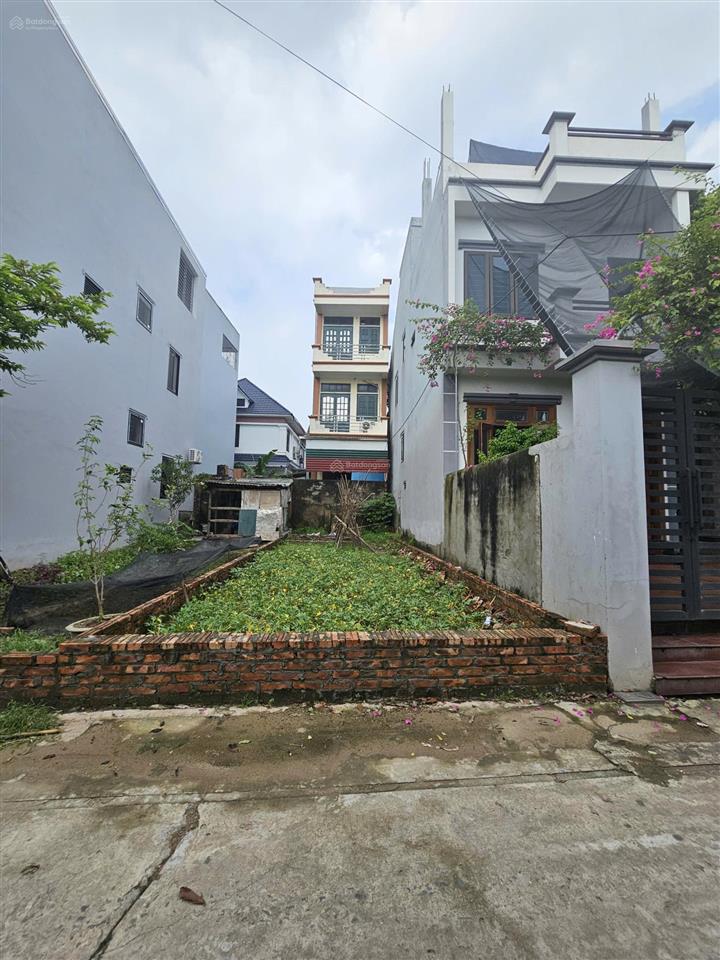 Bán đất đẹp đồng tháp dt 55m2 mt 4m khổ vuông, đường thông ô tô, gần trục 20m, dân giàu.