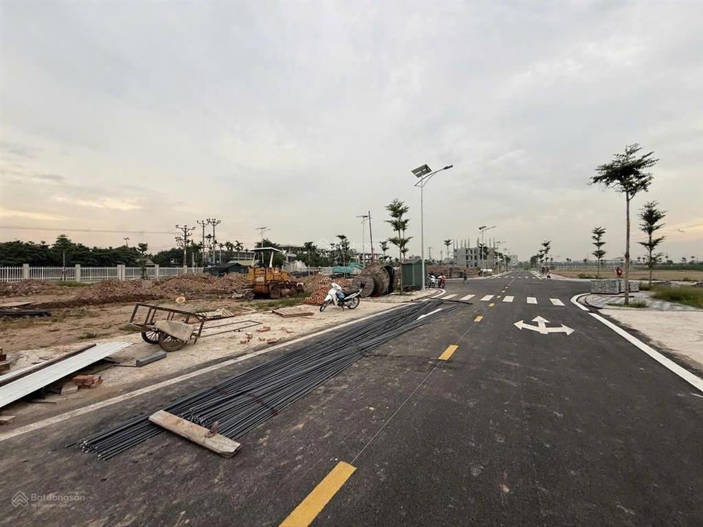 Cho thuê xưởng 1900 m2 mới 100% cụm cn đan phượng, hà nội