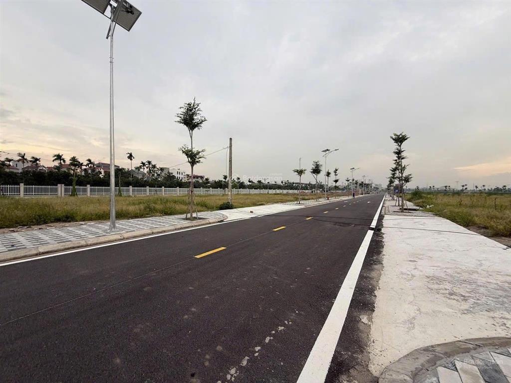 Cho thuê xưởng 1900 m2 mới 100% cụm cn đan phượng, hà nội
