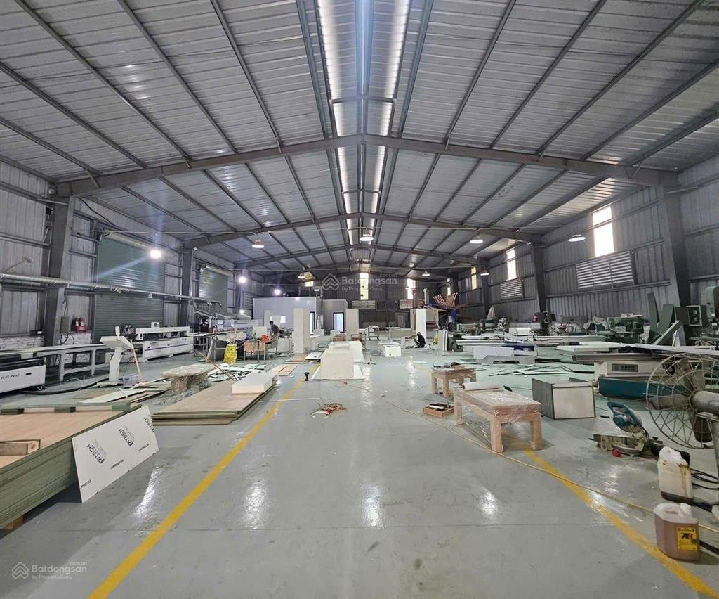 Cần thuê kho 1.000m2 ở đan phượng, sẵn sơn nền epoxy, khung zamil 8  9m, vào luôn 0915 074 ***