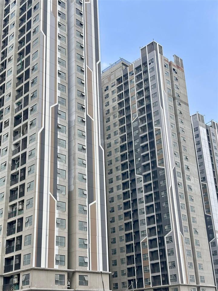 "siêu rẻ" chủ bán căn 1pn 43m2, giá 2.9 tỷ có 2 ban công kéo dài tại beverly