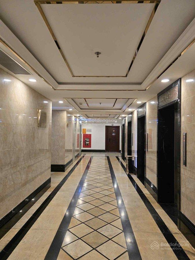 Bán gấp căn chung cư cao cấp 36 hoàng cầu  sát hồ  tiện ích ngập tràn 126m2 giá 17.8 tỷ