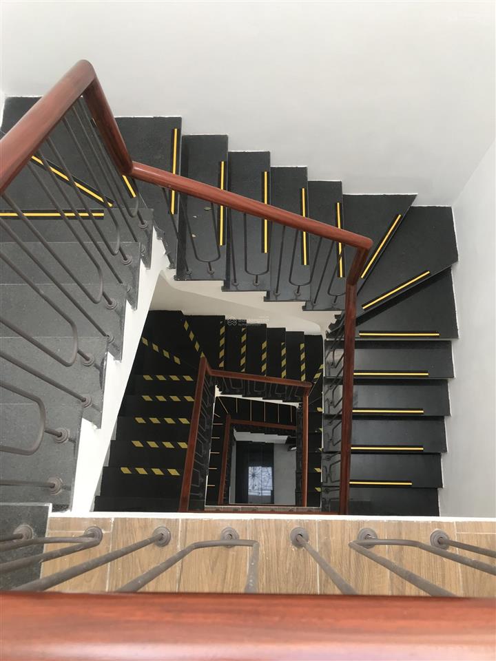 Chính chủ cho thuê nhà 4 tầng, khu đất dịch vụ a34 di trạch, 11 tr/tháng