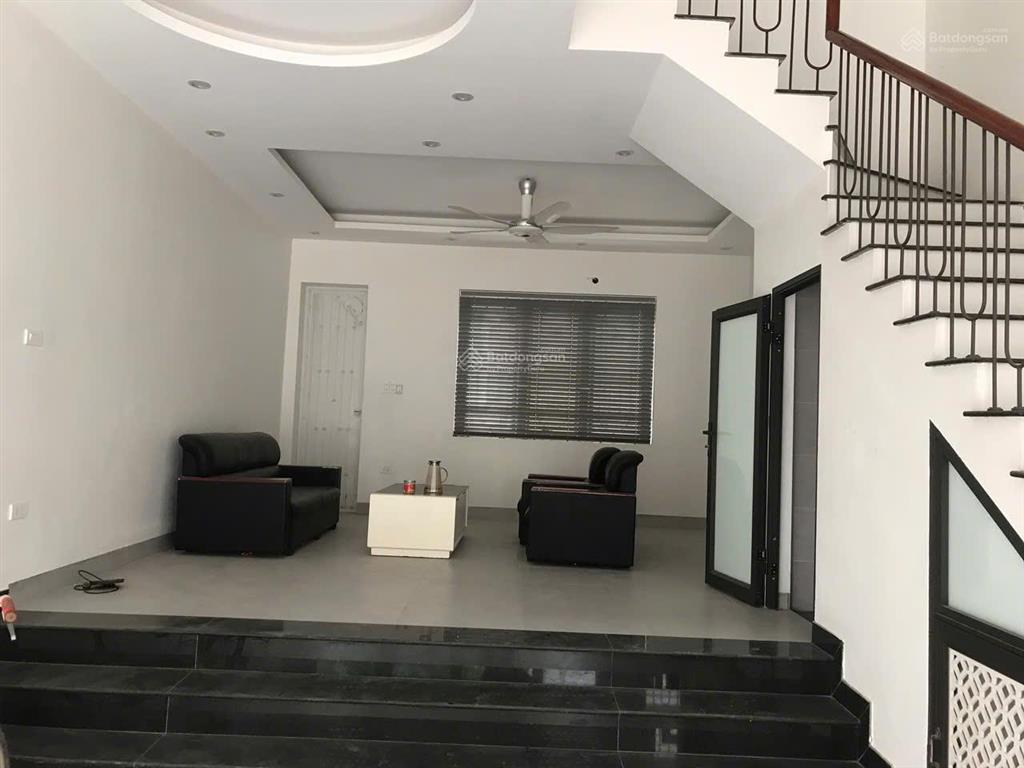 Chính chủ cho thuê nhà 4 tầng, khu đất dịch vụ a34 di trạch, 11 tr/tháng
