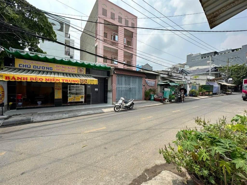 Bán căn hộ dịch vụ mặt tiền đường 160 lã xuân oai, tăng nhơn phú a, quận 9