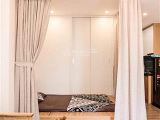 Cho thuê căn hộ full đồ, nhà mới xây, rất thoáng, trung tâm, ngõ to ô tô đỗ cửa