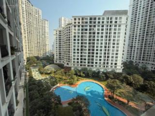 Cho thuê ch royal city, 130m2, 4pn, rộng rãi, view bể bơi đẹp mắt