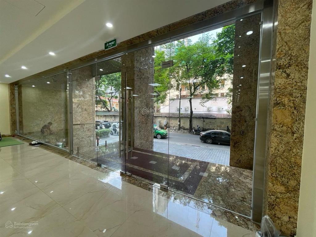 Cho thuê tòa nhà 10 tầng ốp kính full hoàng ngân 190m² x 10t, mt 8m, thông sàn, thang máy. 100tr