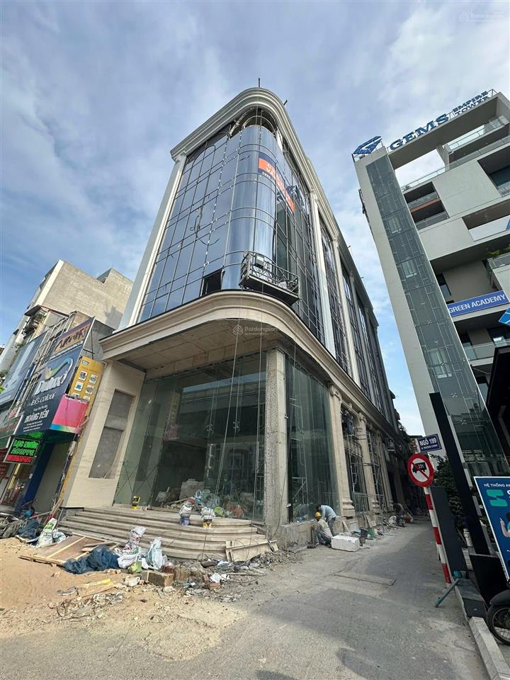 Chính chủ tôi cần cho thuê nhà mới 100% hoàn thiện xong phố nguỵ như kon tum dt200m2 x9t 1 hầm