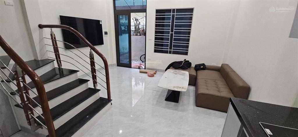 Chính chủ cho thuê nhà full đồ phố đông ngạc vào ở luôn dt35m2 x4t full đồ mới tinh 2 phòng ngủ