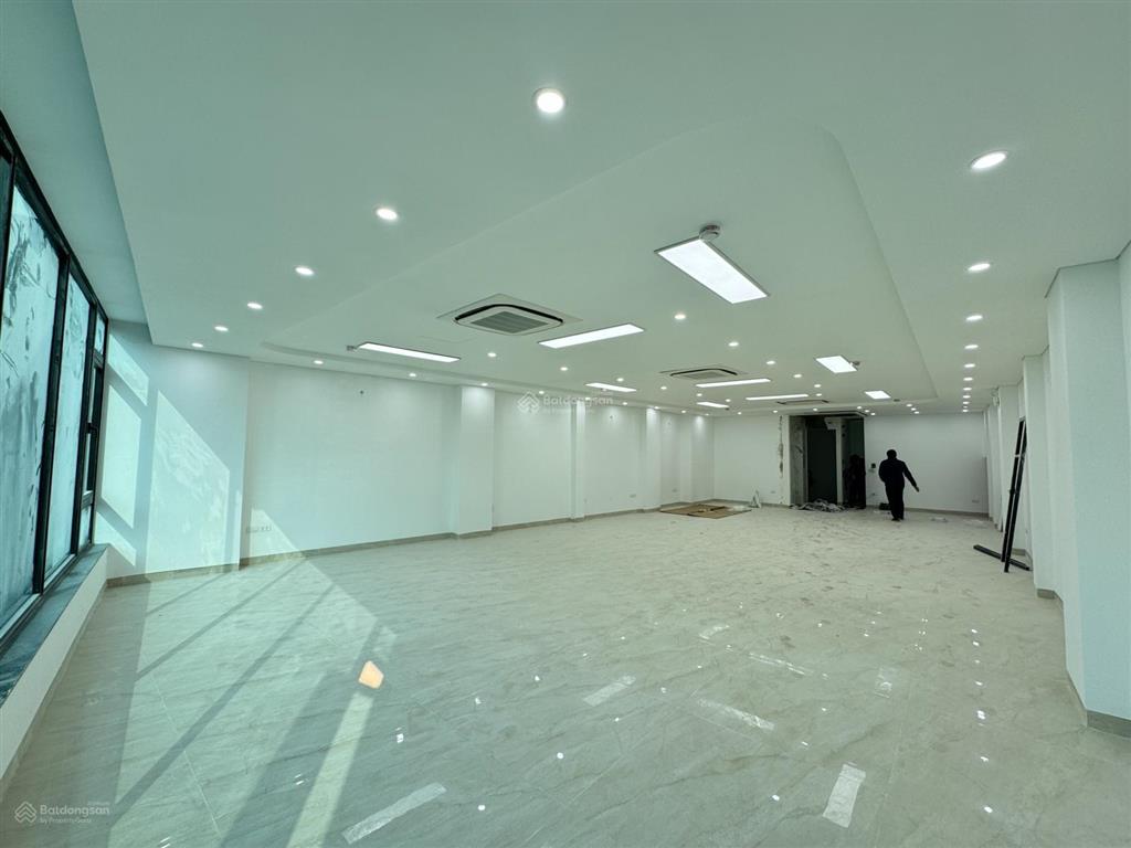 Nguyễn chánhnam trung yên 140m2x7 tầng có hầm ô tô đỗ cửa xây hiện đại hợp nhiều mô hình giá 73tr