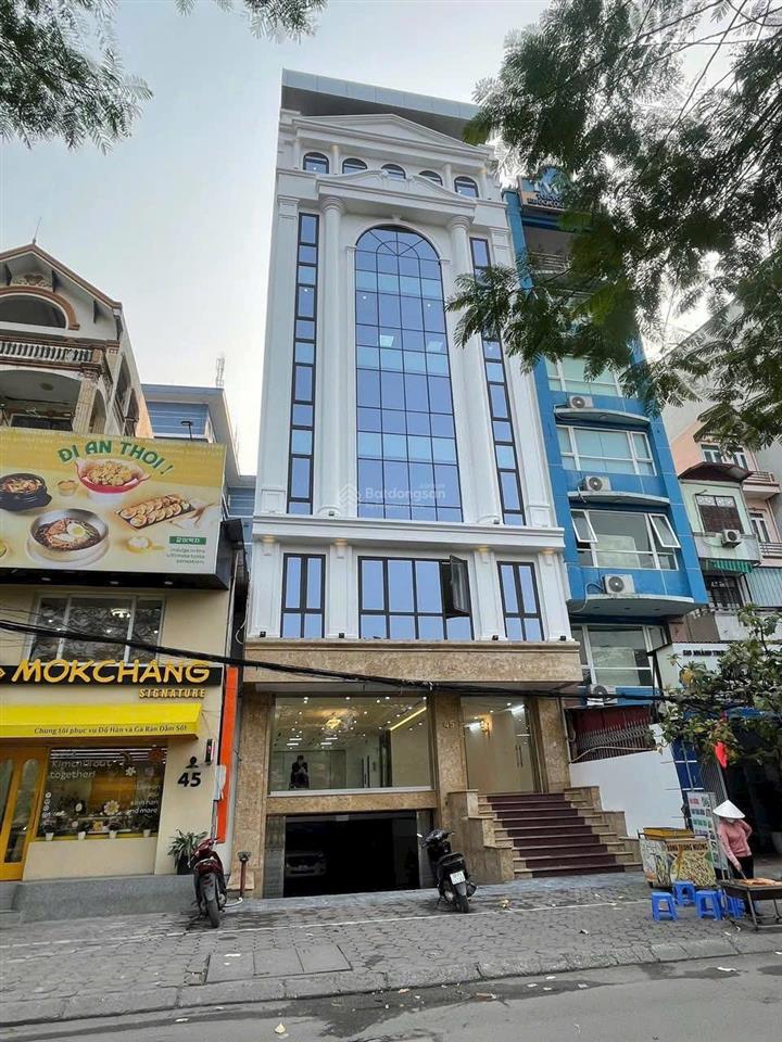 Chính chủ cần cho thuê nhà mặt phố lê văn lương dt 170m2x9t 1 hầm mt 10m thông sàn mới giá 150tr
