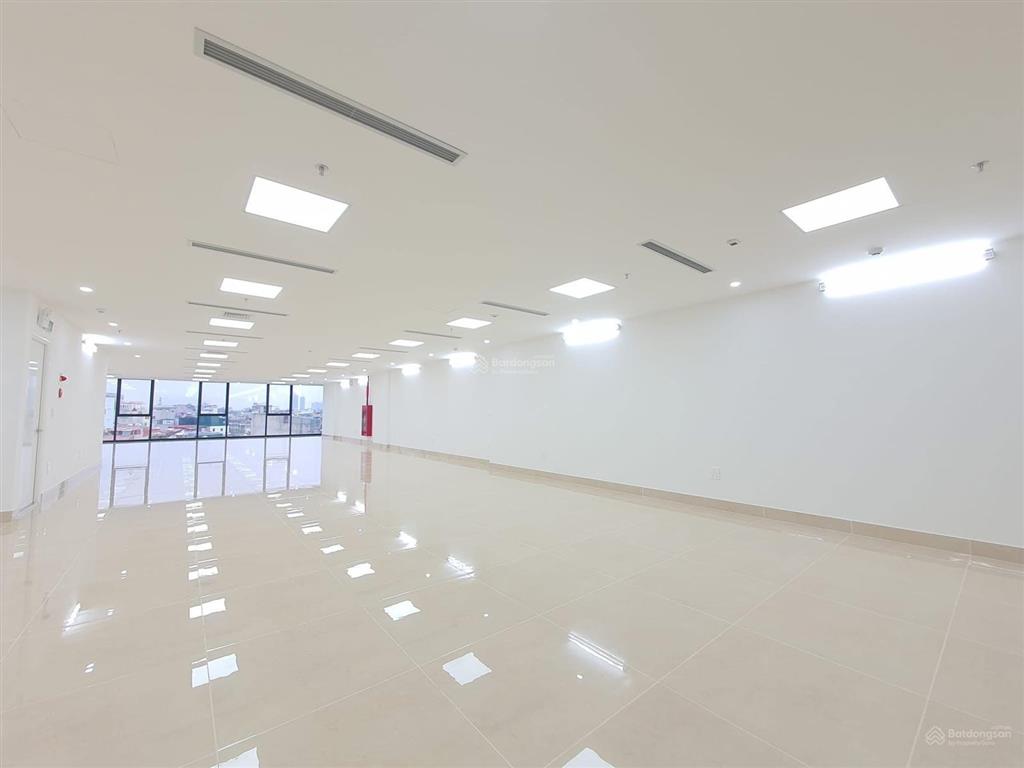 Chính chủ cho thuê tòa riêng mới xây phố lạc long quân dt 290m² x8t 1 hầm pccc nghiệm thu tp vip