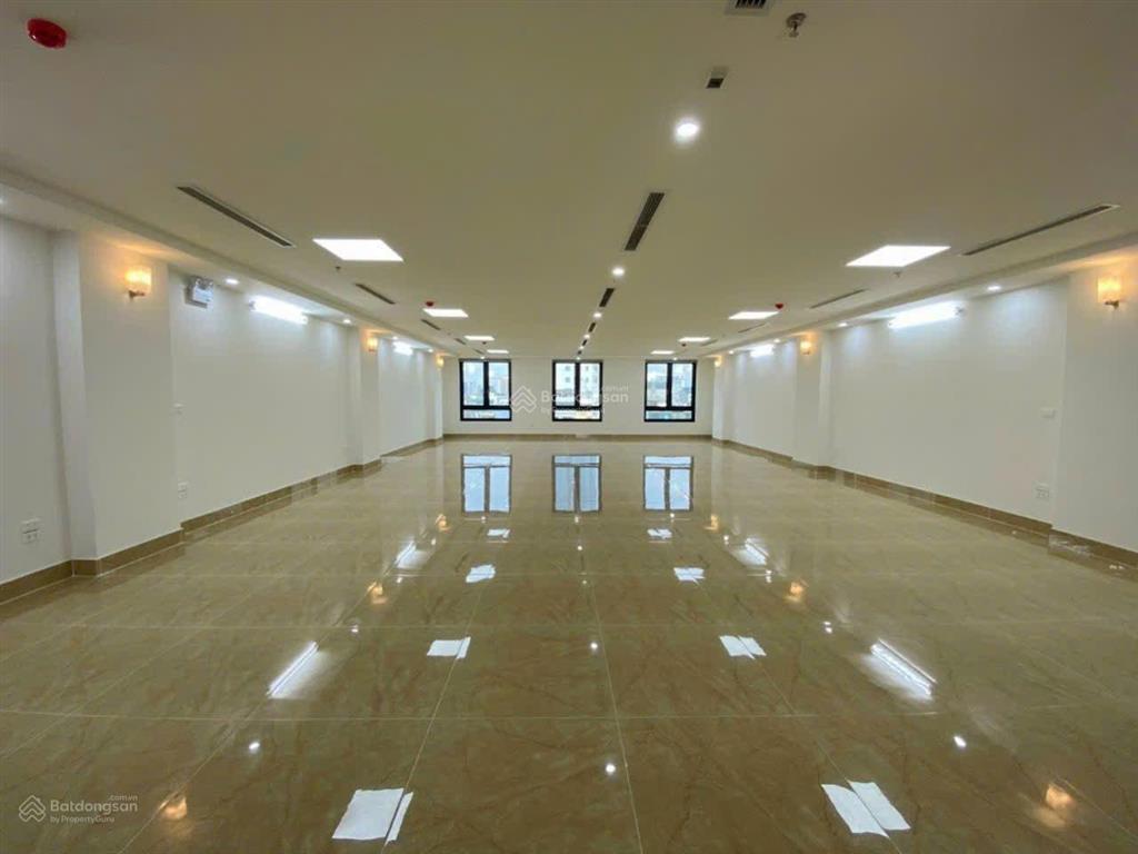 Cho thuê nhà nguyên căn nguyễn xiển view hồ 67m2 x 10t chỉ 47tr cực đẹp làm văn phòng, spa, lớp học