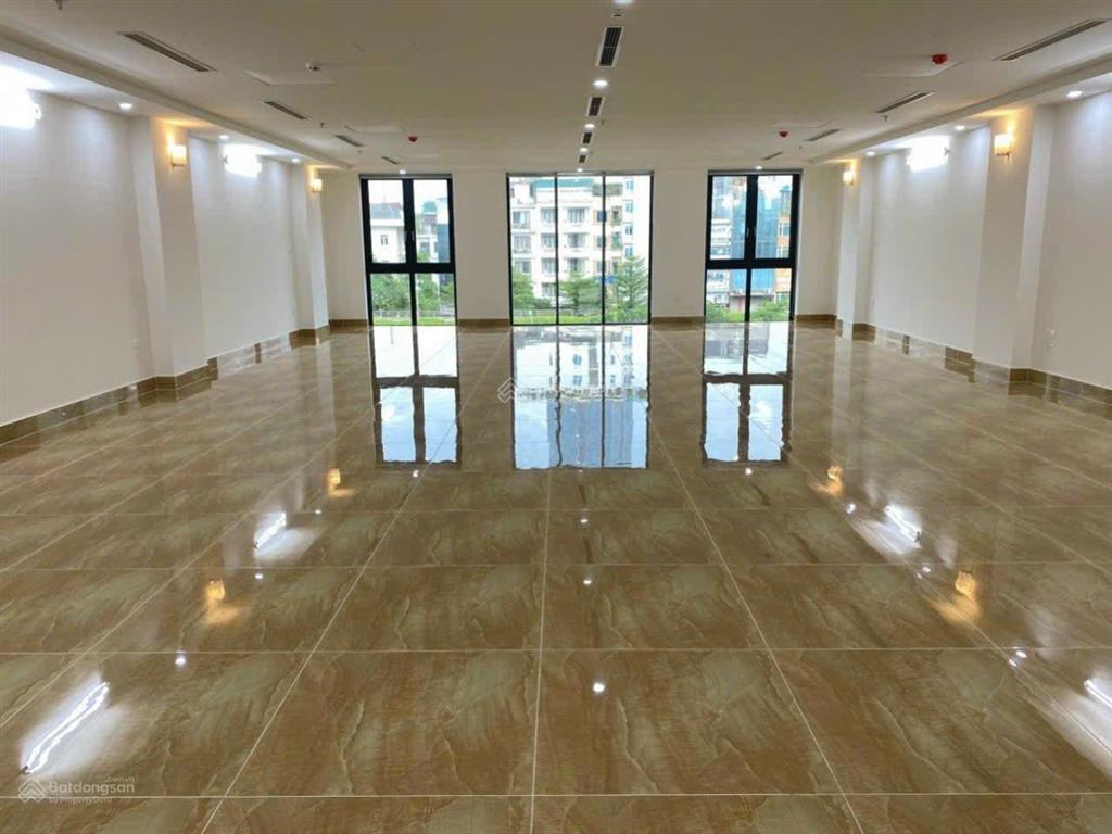Cho thuê nhà nguyên căn nguyễn xiển view hồ 67m2 x 10t chỉ 47tr cực đẹp làm văn phòng, spa, lớp học