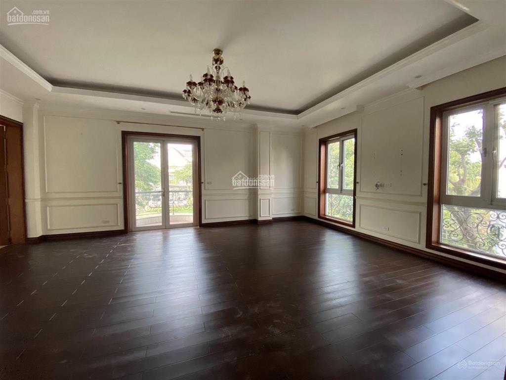 Cho thuê nhà căn góc mới lk lê văn thiêm  thanh xuân. nhà mới, 2 mặt thoáng, đủ đh, 33tr
