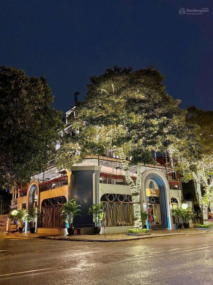 Tôi cho thuê bt hoàng đạo thúy hoàng ngân, dt 220m2*4 tầng, mt 14m, nhà hàng, văn phòng, thông sàn