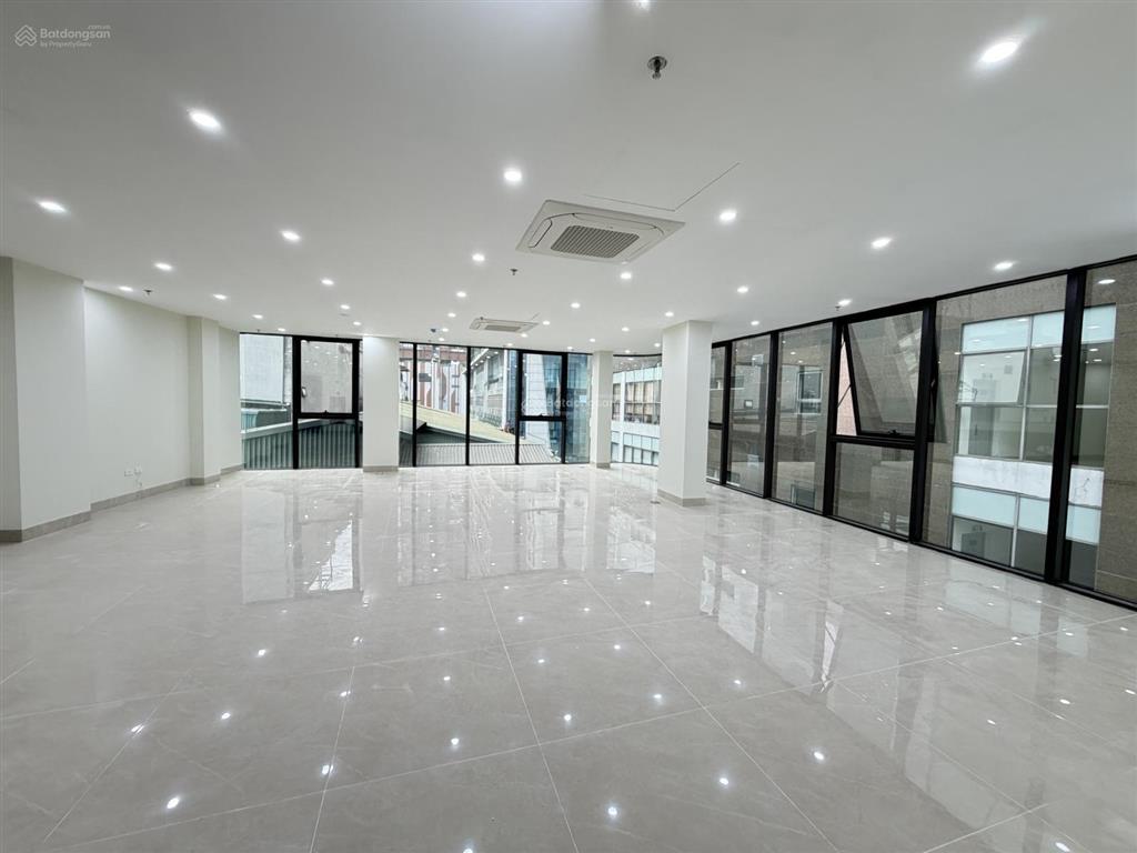 Tôi cho thuê bt hoàng đạo thúy hoàng ngân, dt 220m2*4 tầng, mt 14m, nhà hàng, văn phòng, thông sàn