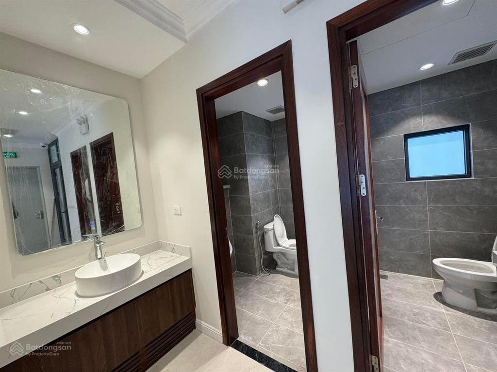 Cho thuê nhà nguyễn chánh  cầu giấy, 169m2x8t, 1 hầm mt 12m, thông sàn, tm, cho thuê mọi mô hình