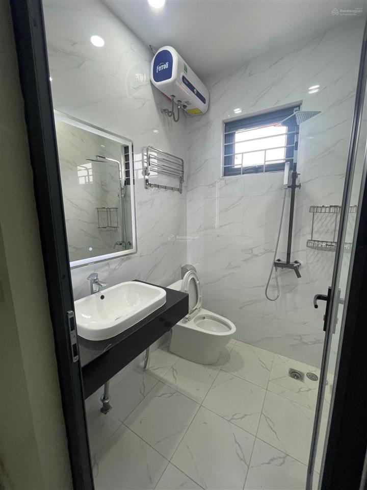 Cần cho thuê nhanh nhà mới phố trung kính, dt 80m2x6t, thang máy, full đh, giá 35tr/th
